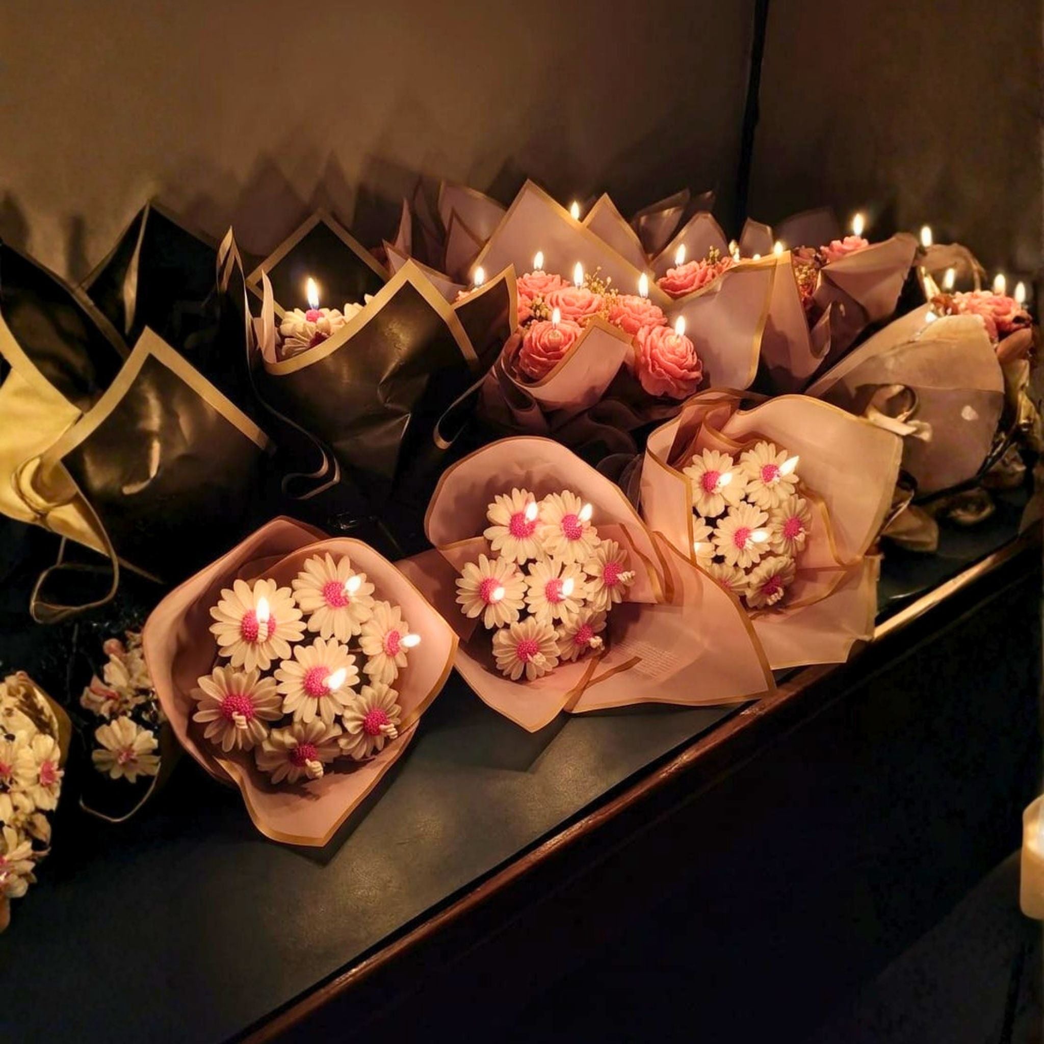 Daisy Glow Bouquet Candle by Suryatra