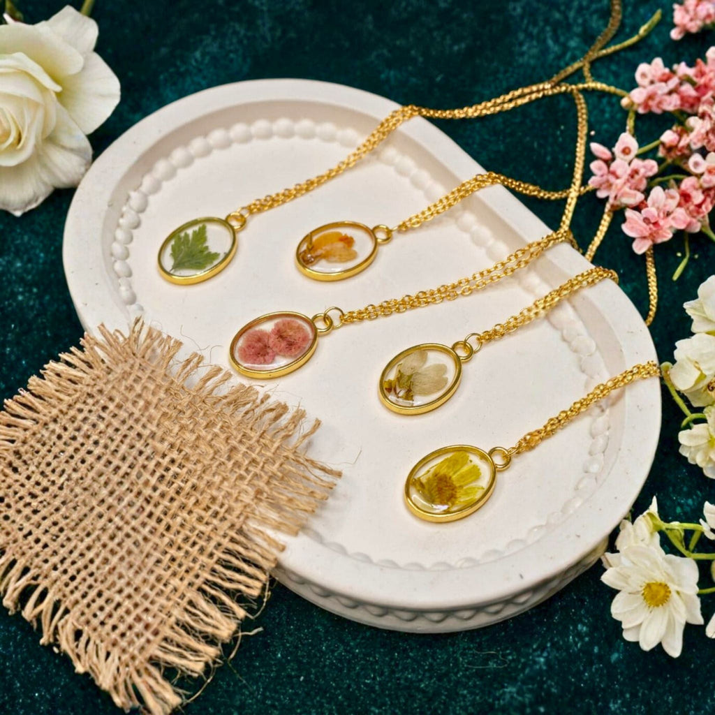 The Vintage-Vignette Ovals by Suryatra