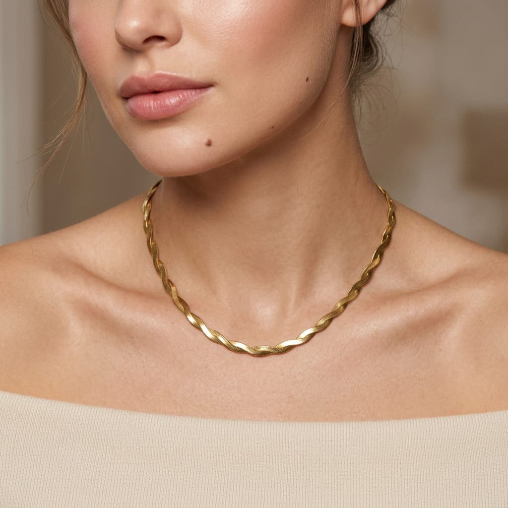 Golden Twist Chain Necklace By Suryatra